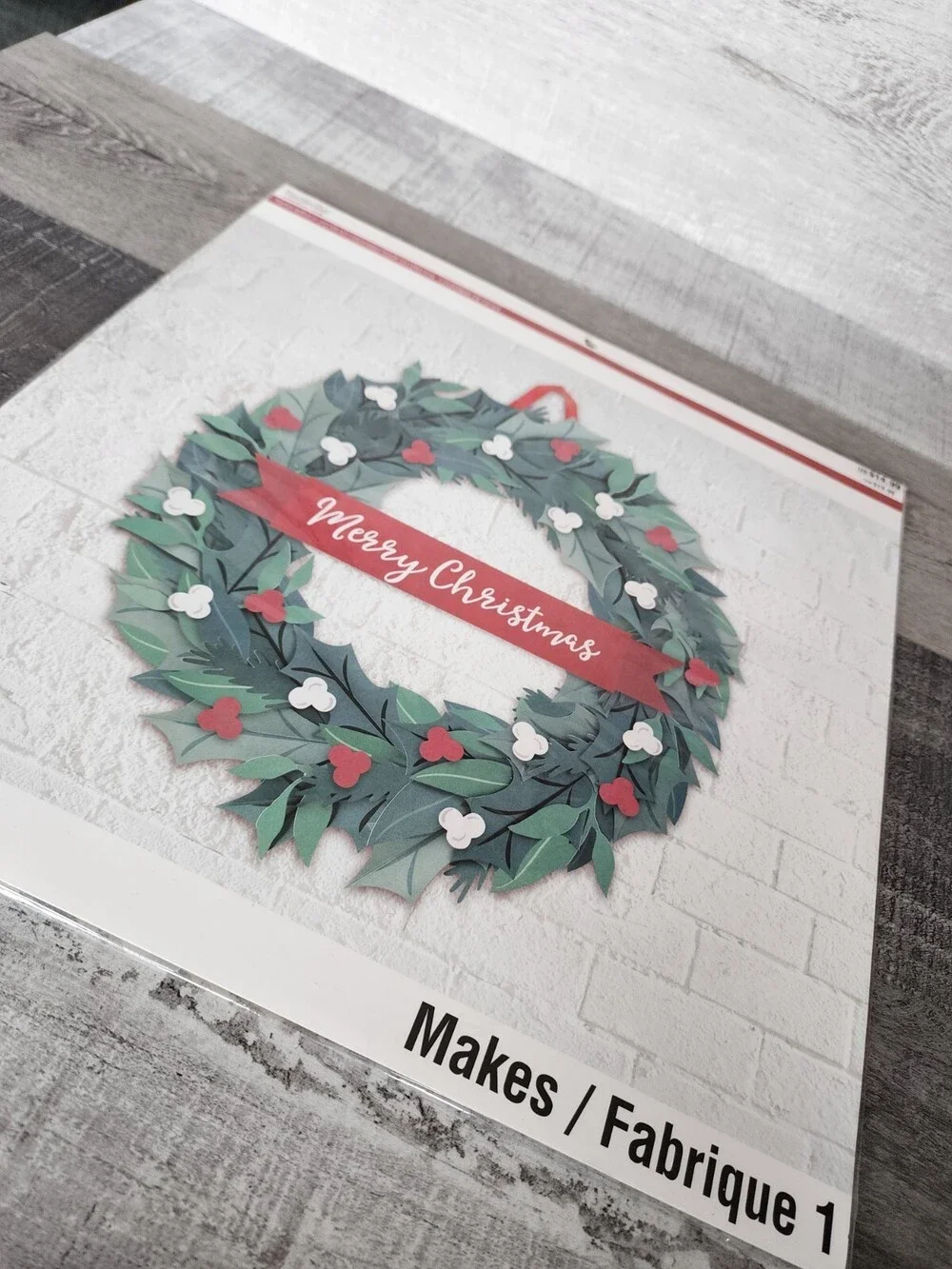 Recollections Christmas Wreath Paper Quilling Kit Sealed. 13.5